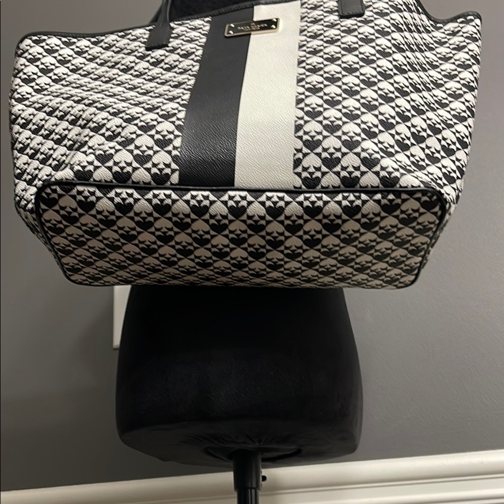 Kate Spade Black and White Tote Bag - Picture 4 of 13